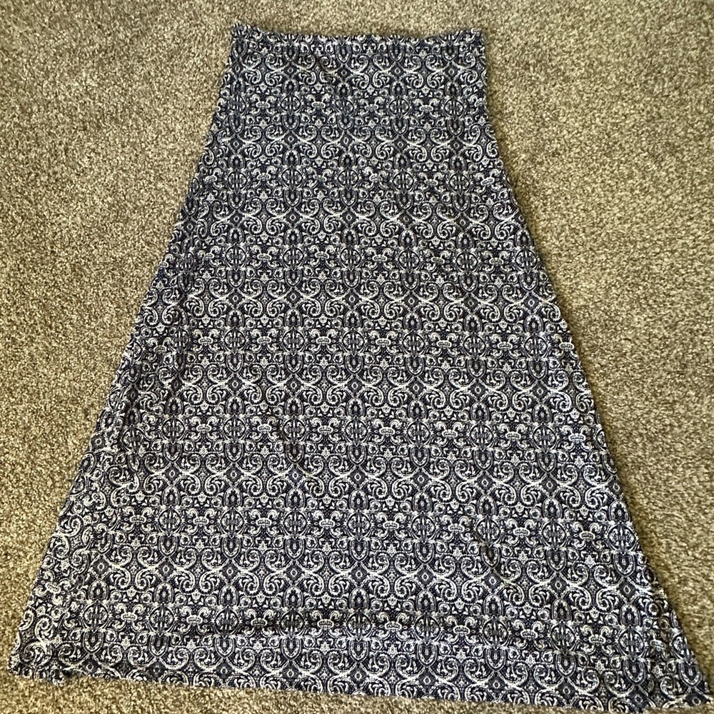 Bestow Large Navy & White White Maxi Skirt